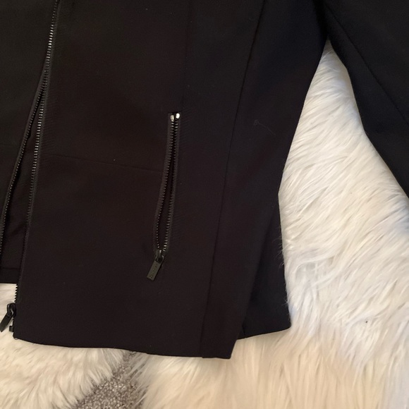 Calvin Klein Invisible Fit Solution jacket - Picture 3 of 3